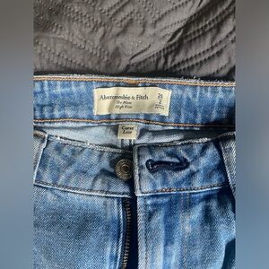 Abercrombie curve love mom jean